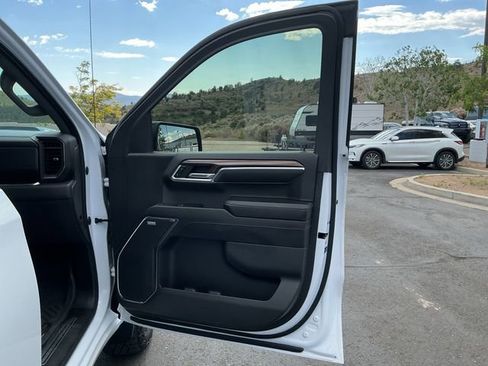 Certified 2023 Chevrolet Silverado 1500 LT Trail Boss w/ Convenience Package II AWD/4WD image 16