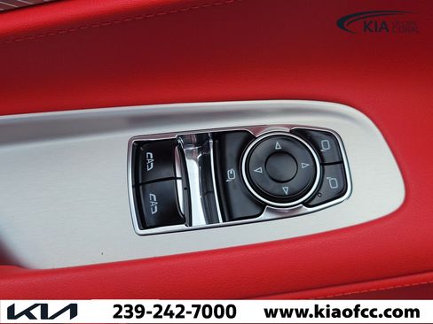 Used 2022 Chevrolet Corvette Stingray Preferred Cpe w/ Z51 Performance Package RWD image 16