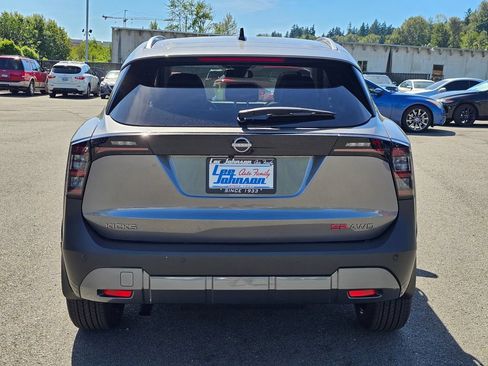 New 2026 Nissan Kicks SR w/ SR Premium Package AWD/4WD image 6
