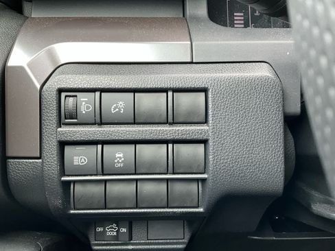 Used 2024 Toyota Tacoma SR5 AWD/4WD image 15