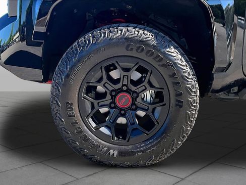 Used 2025 Toyota Tacoma TRD Pro w/ Tow Tech Package AWD/4WD image 10