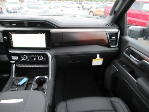 New 2026 GMC Sierra 2500 Denali w/ Max Trailering Package image 16