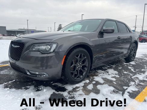 Used 2019 Chrysler 300 S image 1