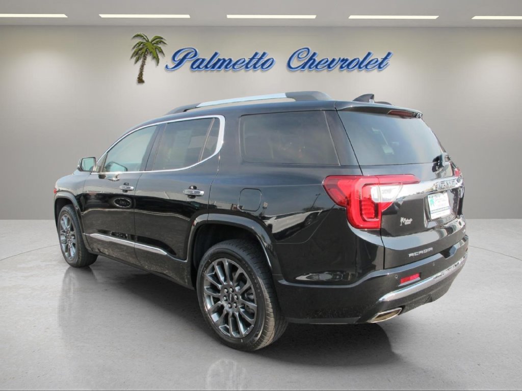 Used 2022 GMC Acadia Denali w/ Black Diamond Edition AWD/4WD image 4
