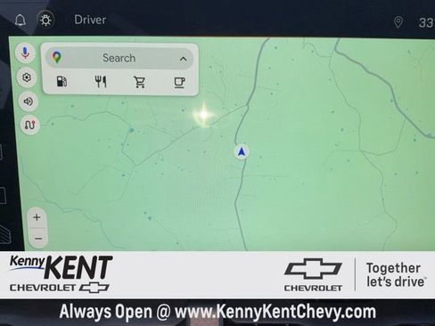 Used 2025 Chevrolet Equinox LT image 2