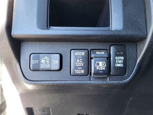 Used 2017 Toyota Tacoma TRD Sport w/ Premium & Technology Package image 26