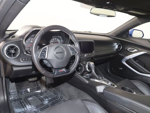 Used 2018 Chevrolet Camaro SS RWD image 34