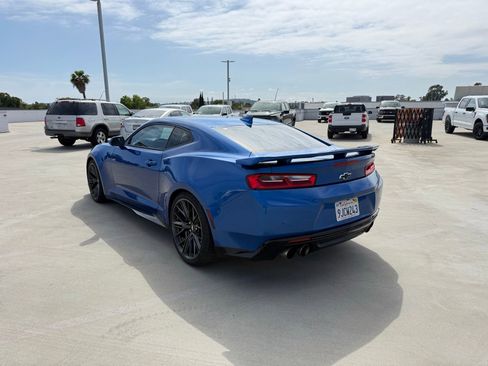 Used 2018 Chevrolet Camaro ZL1 RWD image 2