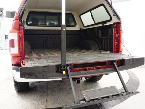 Used 2021 Ford F150 Lariat w/ Equipment Group 502A High image 22