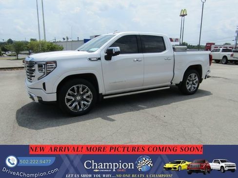 Used 2025 GMC Sierra 1500 Denali w/ Denali Reserve Package AWD/4WD image 1