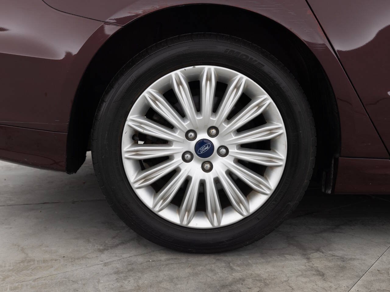 Used 2013 Ford Fusion SE FWD image 19