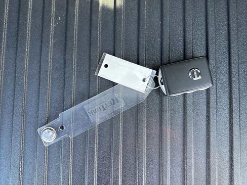 Used 2023 Volvo XC60 B5 Plus w/ Protection Package Premier image 30