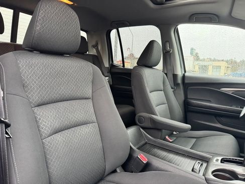 Used 2018 Honda Ridgeline Sport image 10