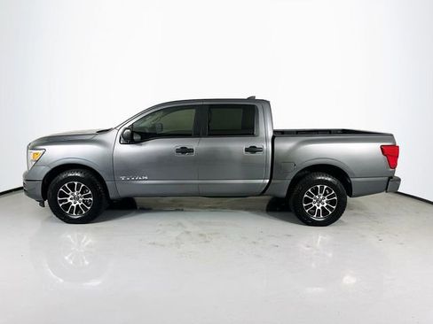 Used 2023 Nissan Titan SV image 6