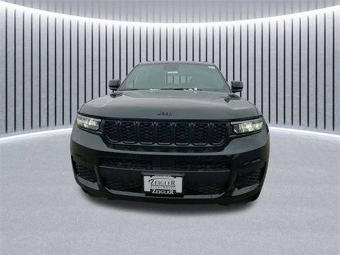 New 2025 Jeep Grand Cherokee L Laredo image 23