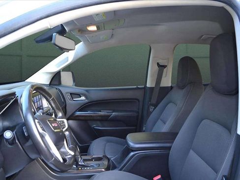 Used 2018 GMC Canyon SLE w/ SLE Convenience Package image 14