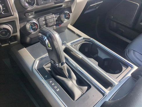 Used 2018 Ford F150 Lariat w/ Equipment Group 502A Luxury image 11