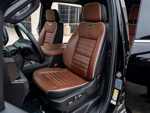 Used 2024 GMC Sierra 2500 Denali Ultimate image 30