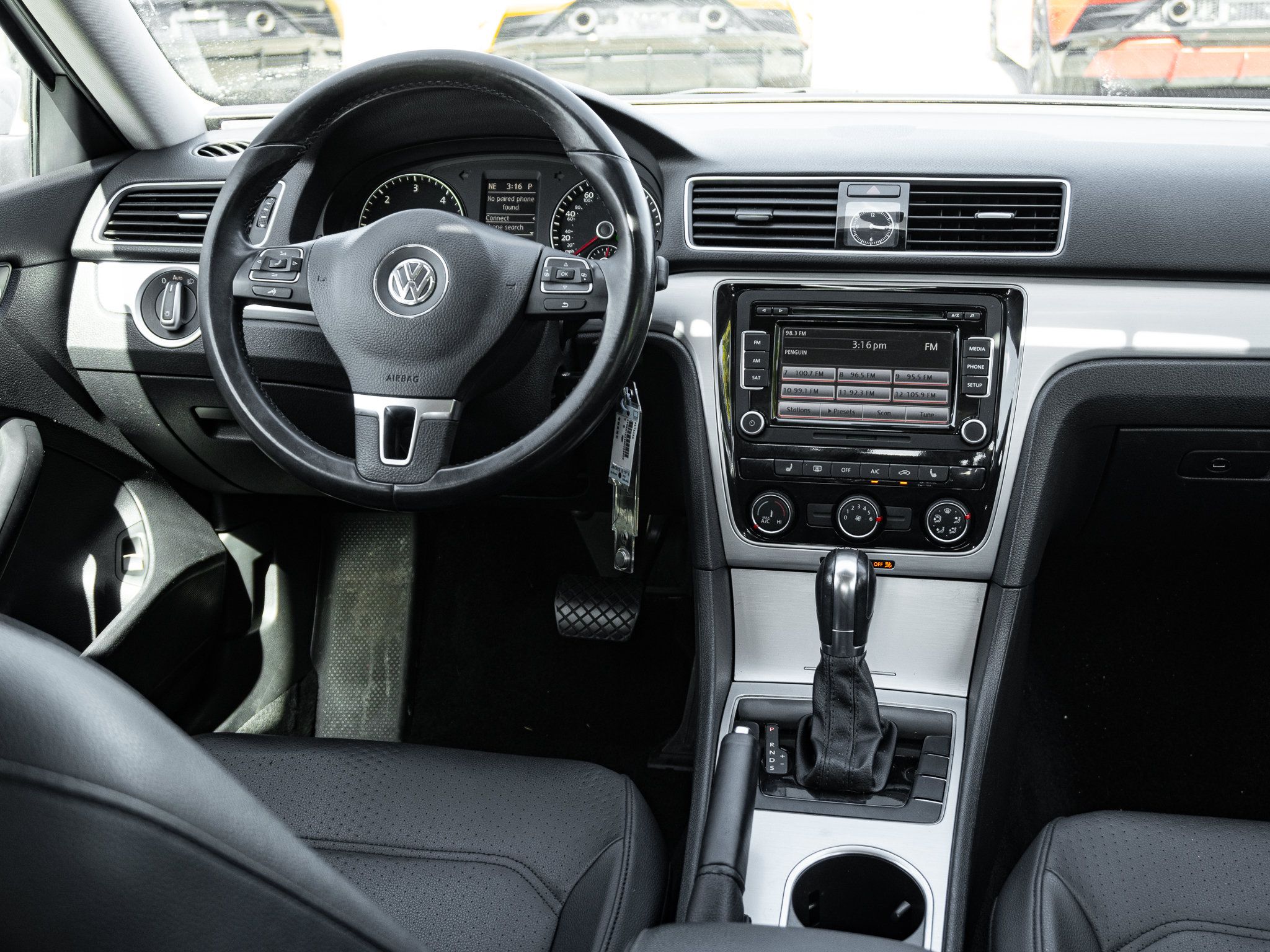 Used 2013 Volkswagen Passat TDI SE FWD image 29