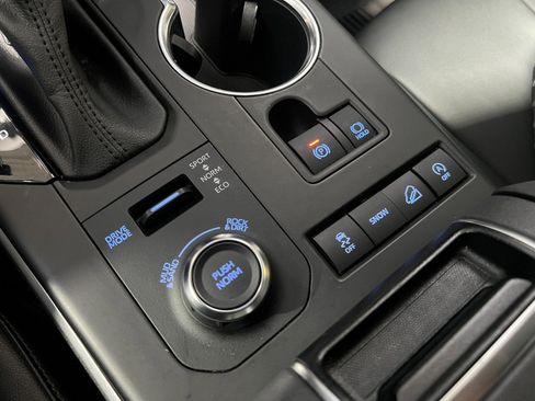 Used 2021 Toyota Highlander XSE image 22