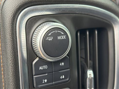 Used 2020 GMC Sierra 2500 AT4 image 35