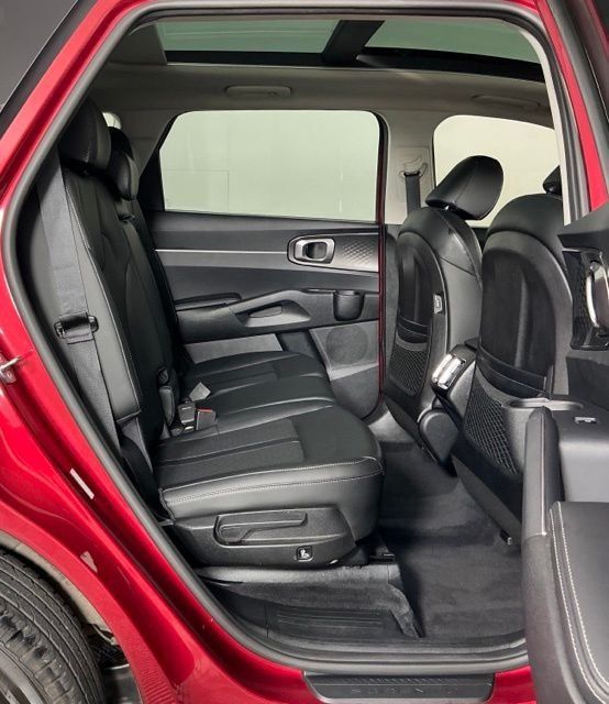 Used 2021 Kia Sorento S w/ Panoramic Sunroof Package AWD/4WD image 29