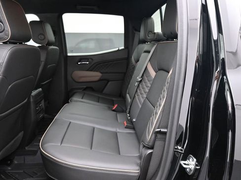 New 2026 GMC Canyon Denali w/ LPO, Denali Black Edition image 21