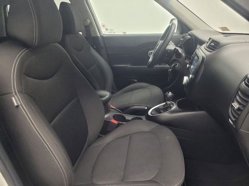 Used 2018 Kia Soul w/ Convenience Package image 21