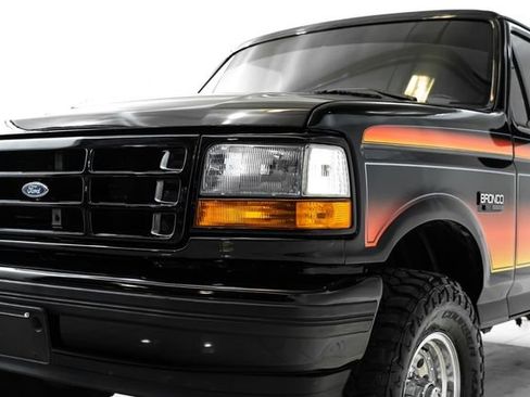 Used 1996 Ford Bronco XLT image 18
