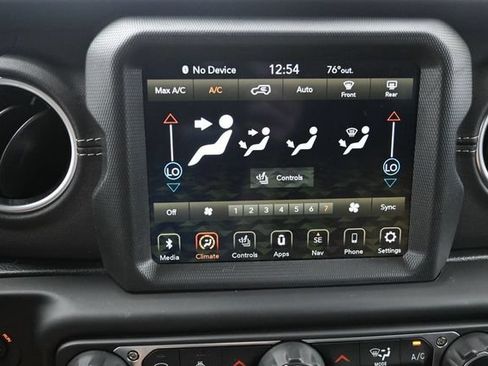 Used 2023 Jeep Wrangler Unlimited Sahara w/ LED Lighting Group AWD/4WD image 23