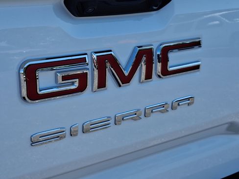 New 2026 GMC Sierra 1500 SLE w/ Preferred Package image 23
