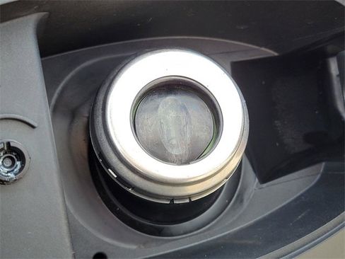 Certified 2022 Jeep Compass Limited image 8