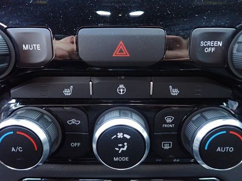 Used 2019 RAM 1500 Big Horn image 22