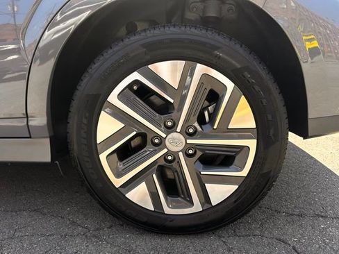 Used 2023 Hyundai Kona SE FWD image 28