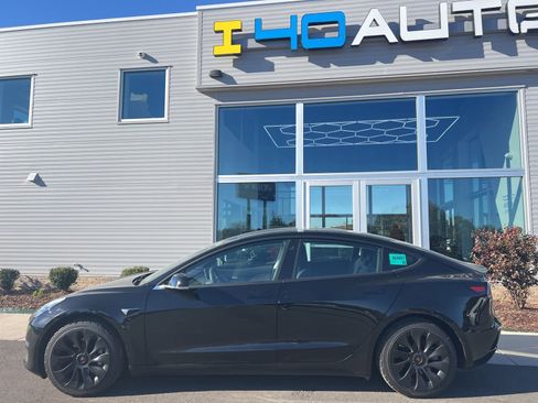 Used 2020 Tesla Model 3 Standard Range Plus image 3