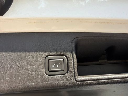 Used 2024 GMC Terrain AT4 w/ Tech Package AWD/4WD image 34