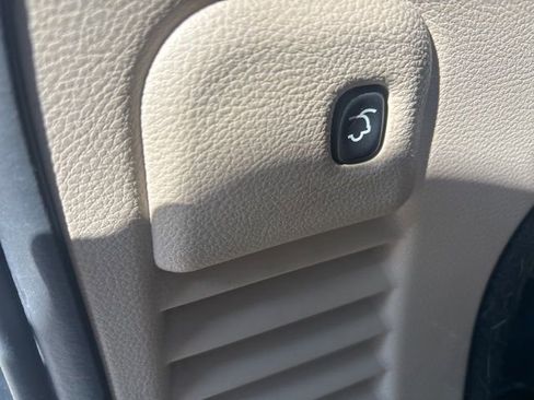 Used 2014 Jeep Grand Cherokee Limited w/ Trailer Tow Group IV AWD/4WD image 8