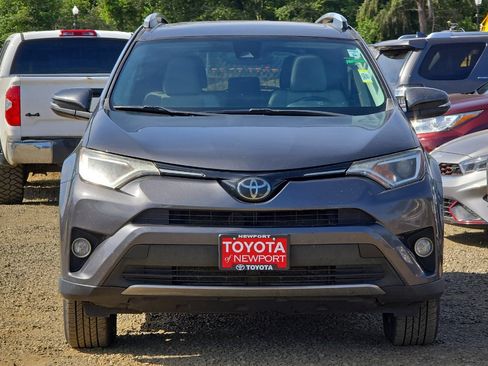 Used 2018 Toyota RAV4 XLE AWD/4WD image 6