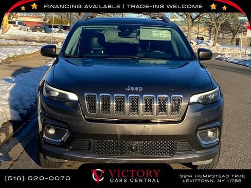 Used 2019 Jeep Cherokee Limited w/ Luxury Group image 2