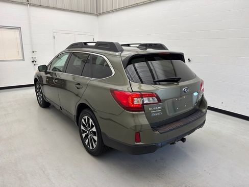 Used 2017 Subaru Outback 2.5i Limited AWD/4WD image 4