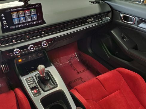 Certified 2025 Honda Civic Type R image 15