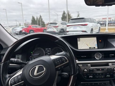 Used 2017 Lexus ES 350 image 18