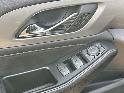Certified 2023 Chevrolet Traverse LT AWD/4WD image 16