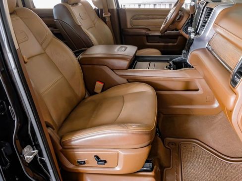 Used 2019 RAM 2500 Limited image 32