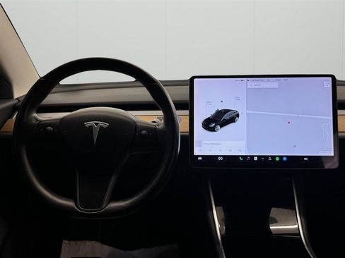Used 2018 Tesla Model 3 Mid Range RWD image 19