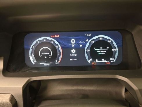 Used 2024 Toyota Tacoma TRD Off-Road image 7