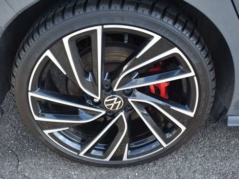 Used 2022 Volkswagen GTI SE FWD image 46