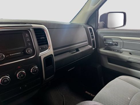 Used 2020 RAM 1500 Classic SLT AWD/4WD image 23