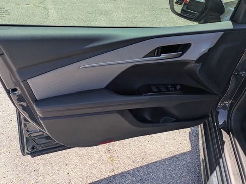 Used 2025 Toyota Camry SE FWD image 10
