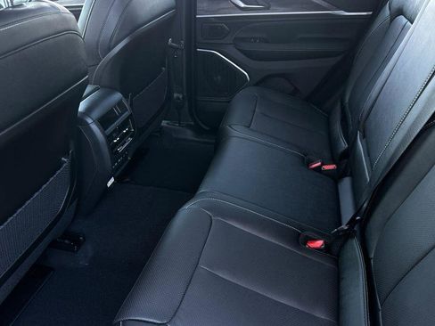 New 2026 Jeep Grand Cherokee Limited image 12